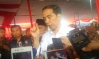 JOKOWI : Kita Sanksi Bagi Daerah Serapan Rendah JOKOWI : Kita Sanksi Bagi Daerah Serapan Rendah